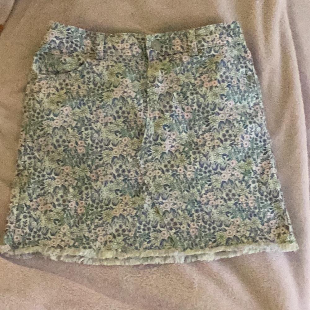 Floral jean skirt with pockets